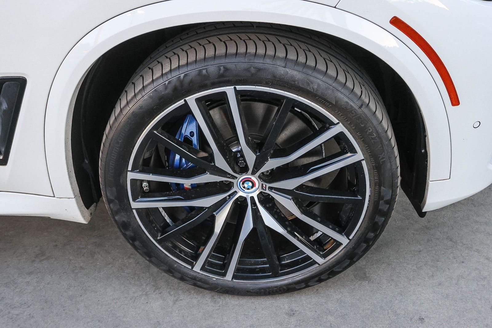 Used 2022 White BMW M50i image 14