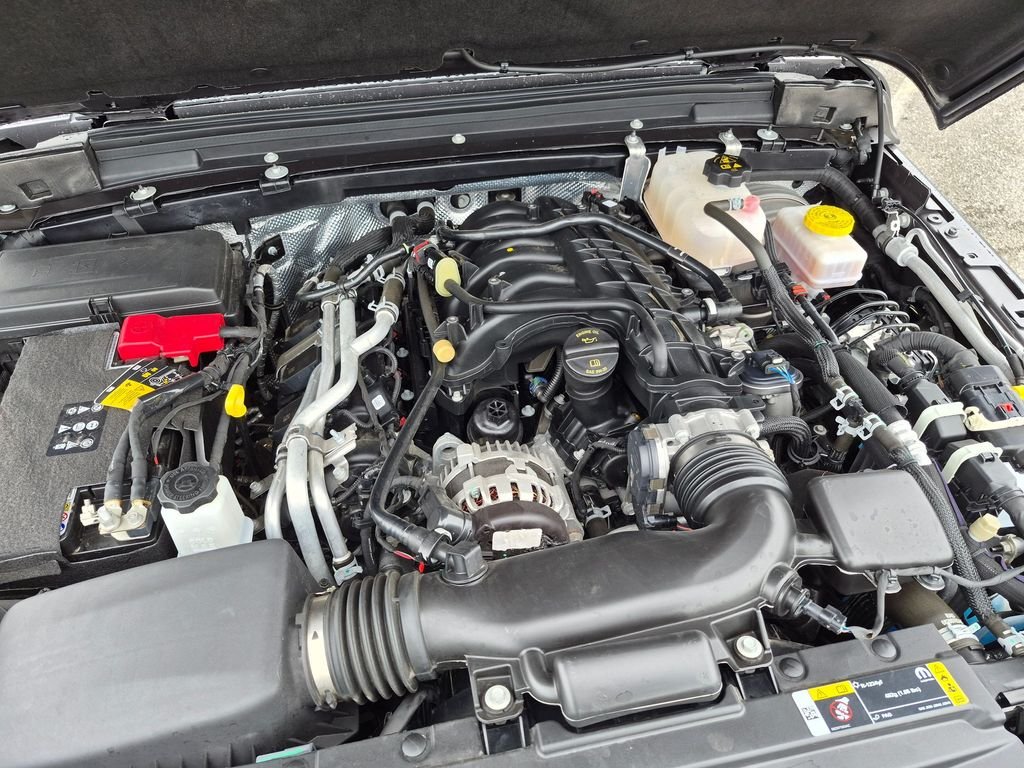 Used 2024 Crystal Metallic Jeep Sport image 10