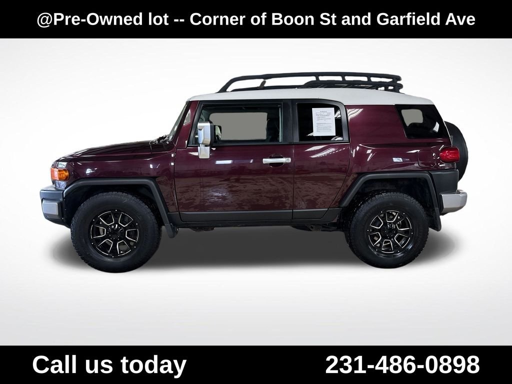 Used 2007 Red Toyota Base image 2