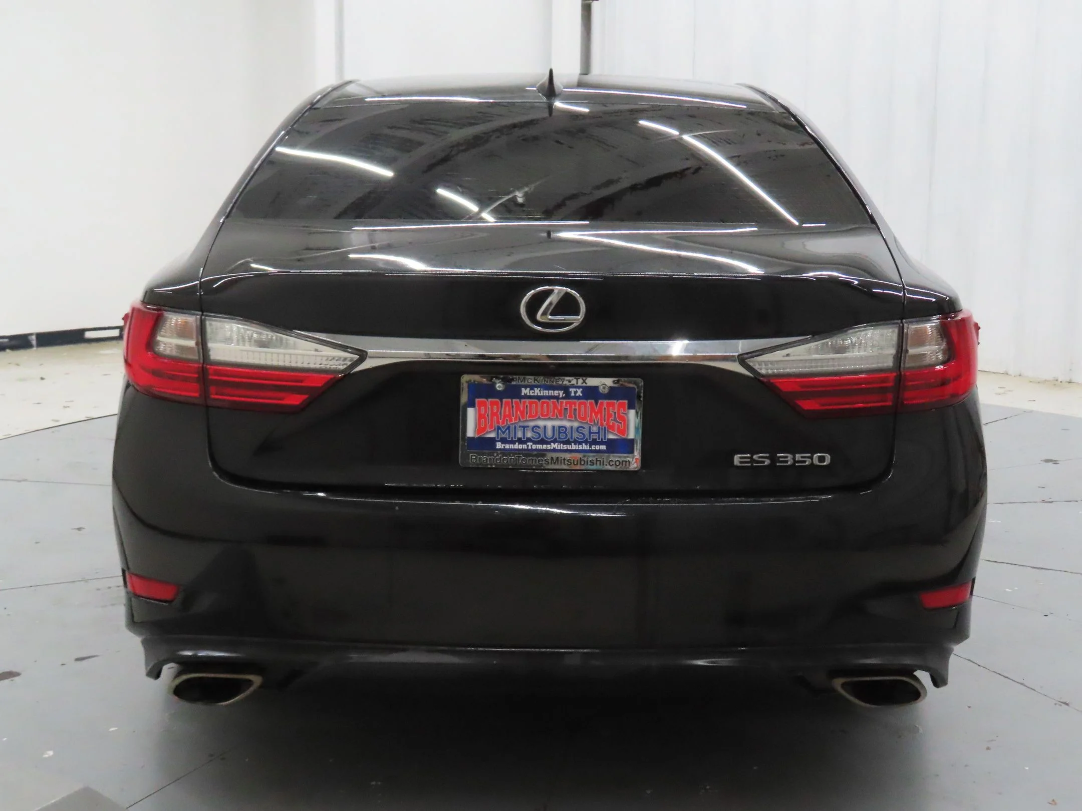 Used 2016  Lexus 350 image 4