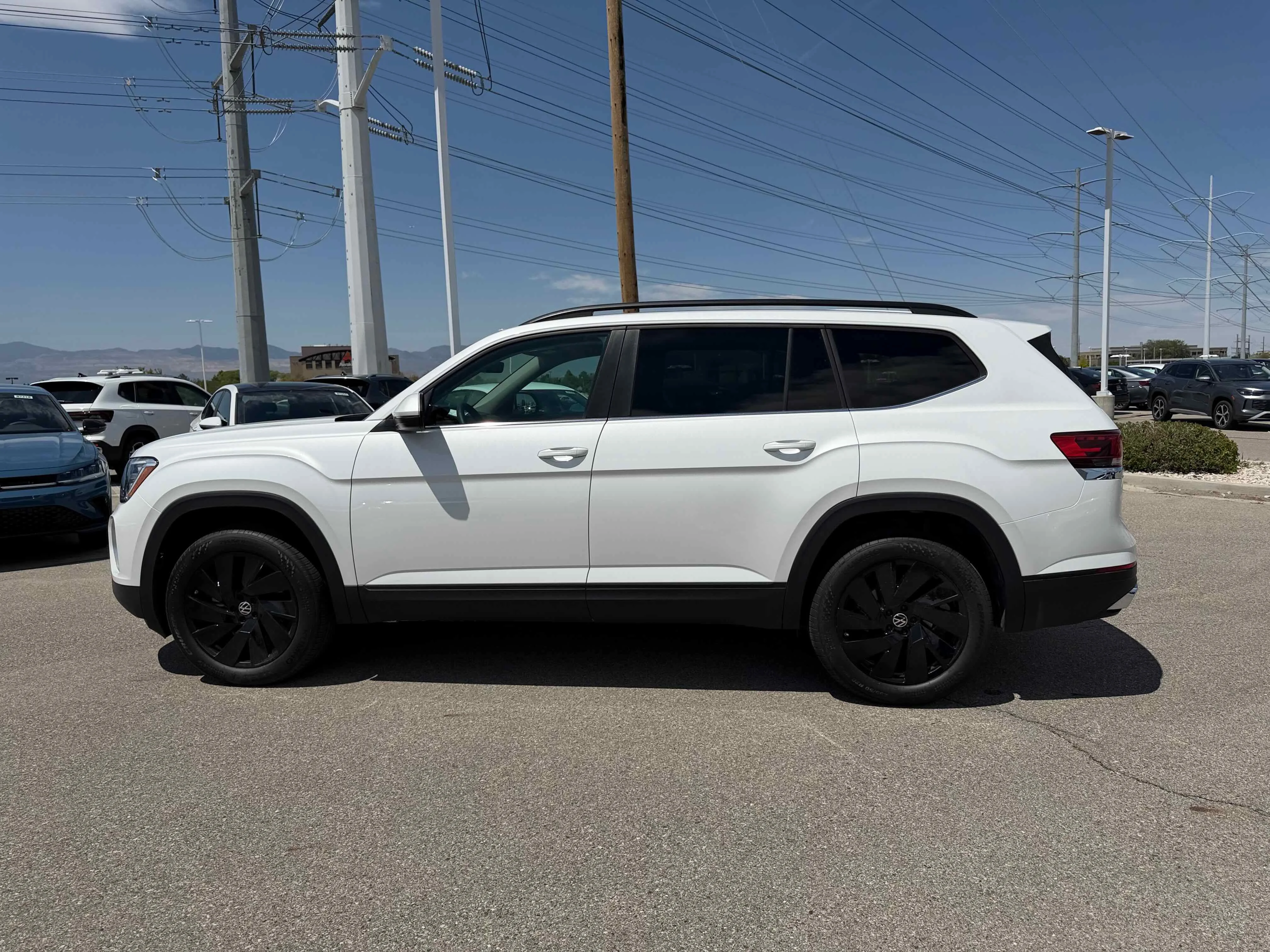 New 2026 Opal White Volkswagen 2.0T SE w/Technology image 2