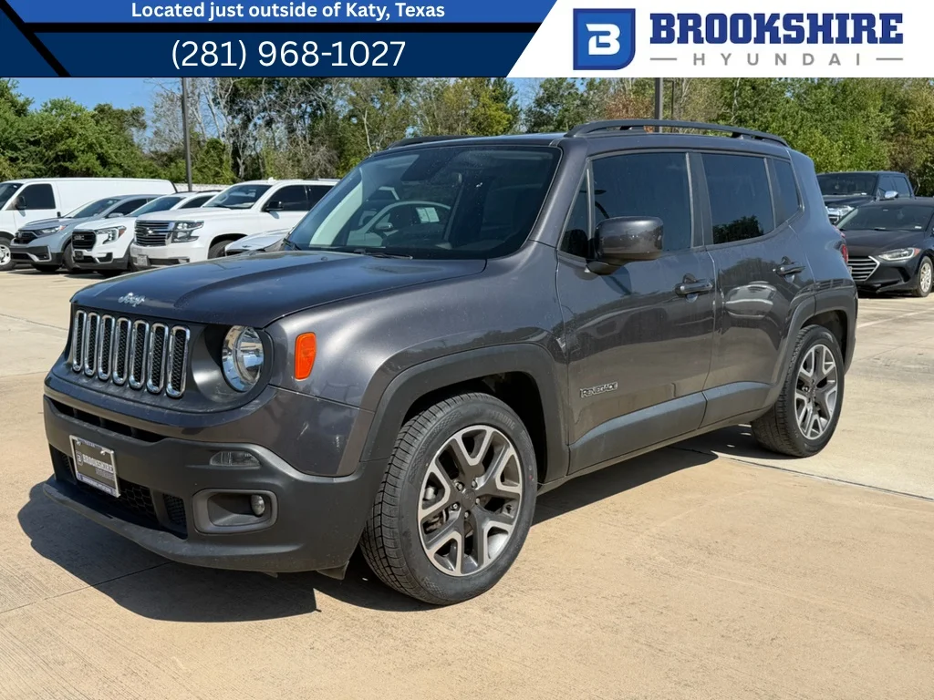 Used 2018 Granite Crystal Metallic Clearcoat Jeep Latitude image 1