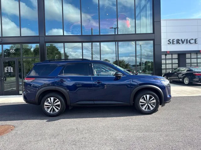 Used 2026 Blue Nissan SL image 2