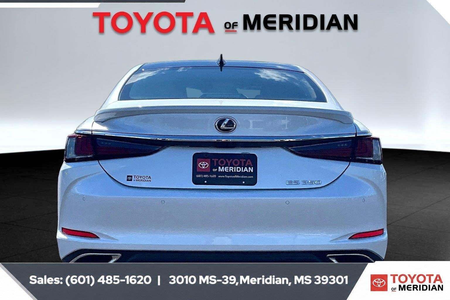 Used 2024 Eminent White Pearl Lexus ES 350 Ultra Luxury image 4