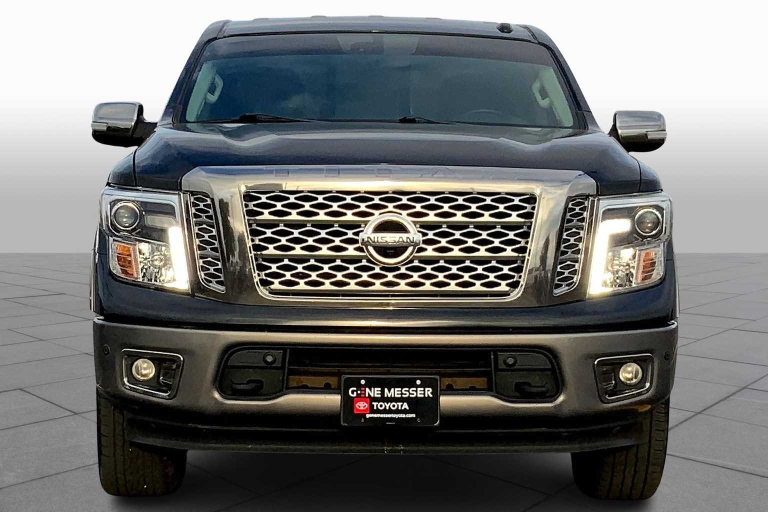 Used 2019 Magnetic Black Metallic Nissan Platinum Reserve image 3