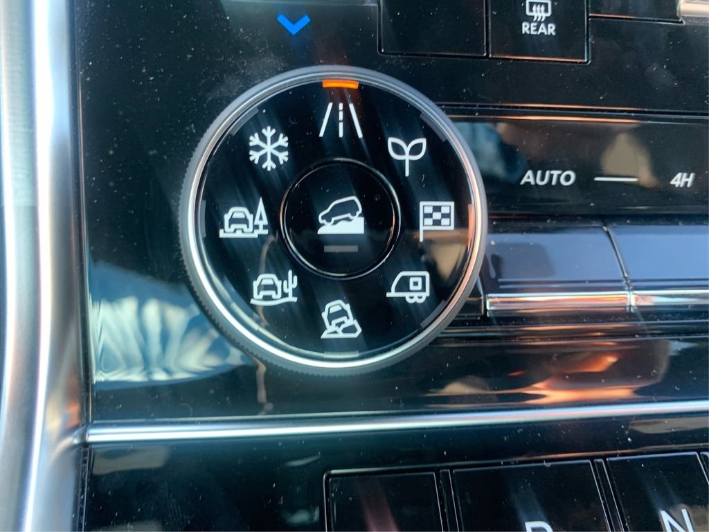 2025 Nissan Armada SL - Photo 32