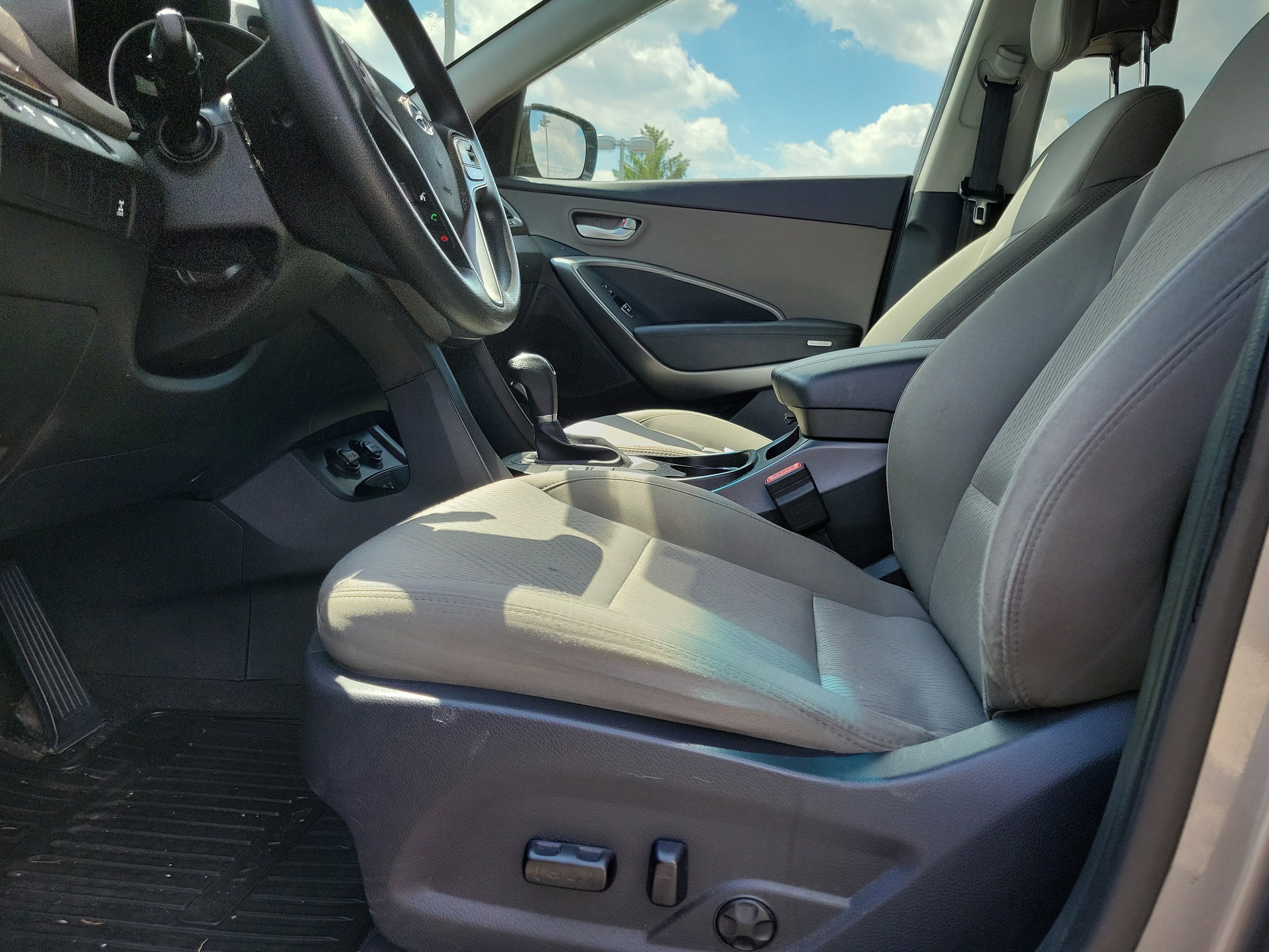 Used 2018 Mineral Gray Hyundai 2.4L image 16