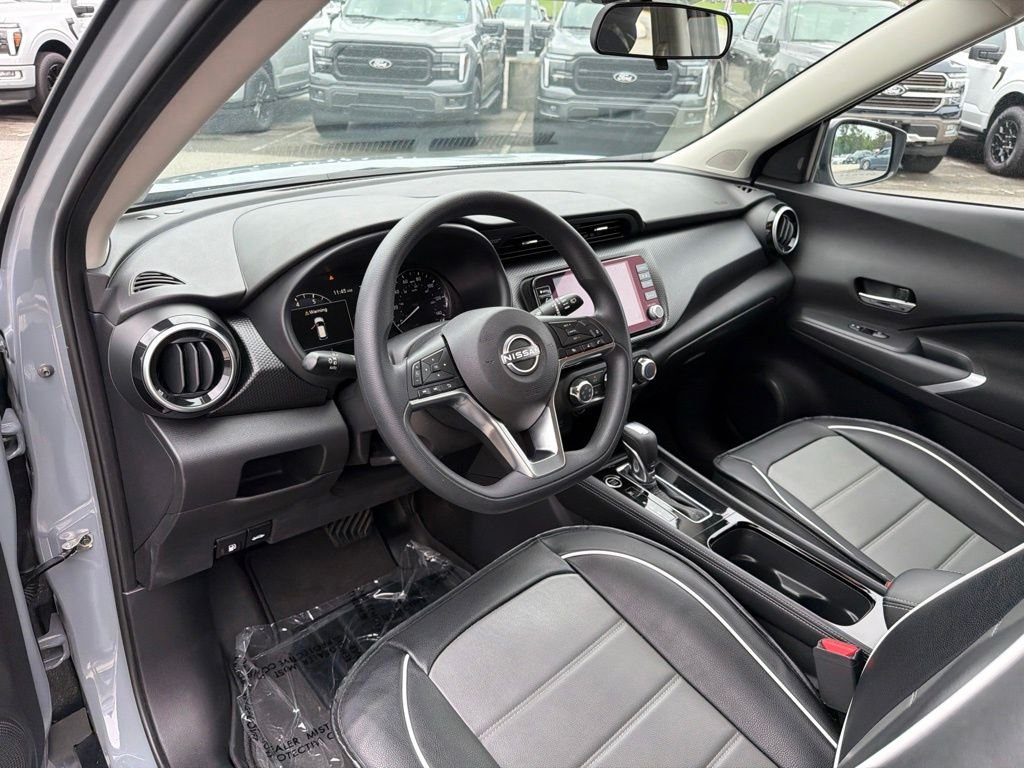 Used 2024 Boulder Gray Metallic Nissan SV image 12