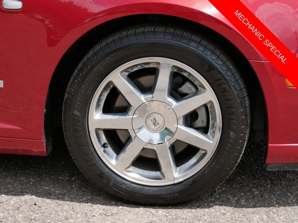 Used 2009 Red Cadillac V8 image 7