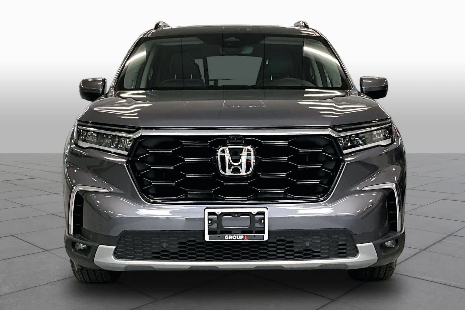 Used 2025 Modern Steel Metallic Honda Elite image 4