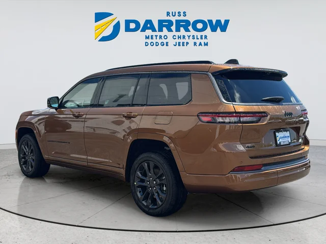 New 2026 Copper Shino Metallic Clear-Coat Exterior Paint Jeep Limited Reserve image 3