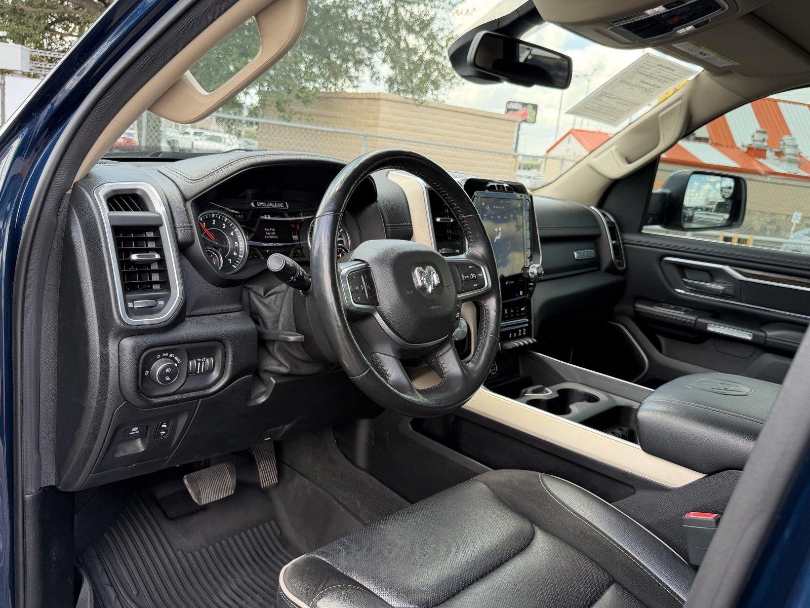 Used 2020 Patriot Blue Pearlcoat Ram Laramie image 16