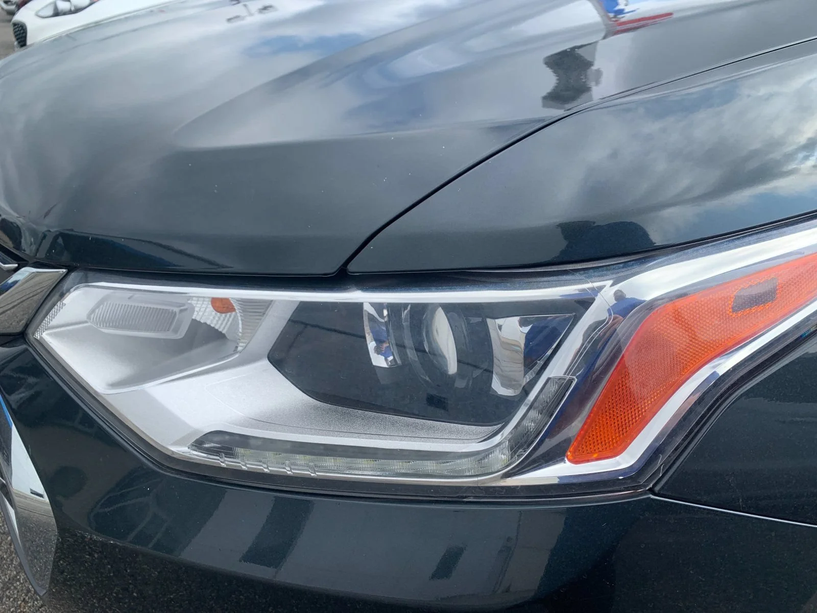 Used 2020 GRAPHITE METALLIC Chevrolet LT Cloth image 7