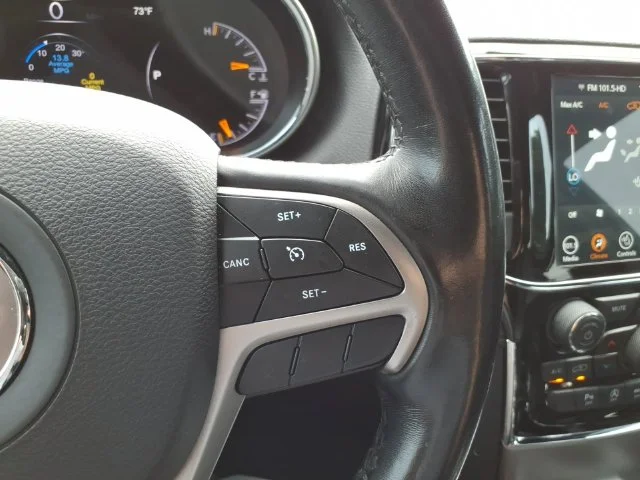 Used 2020 Black Jeep Altitude image 25