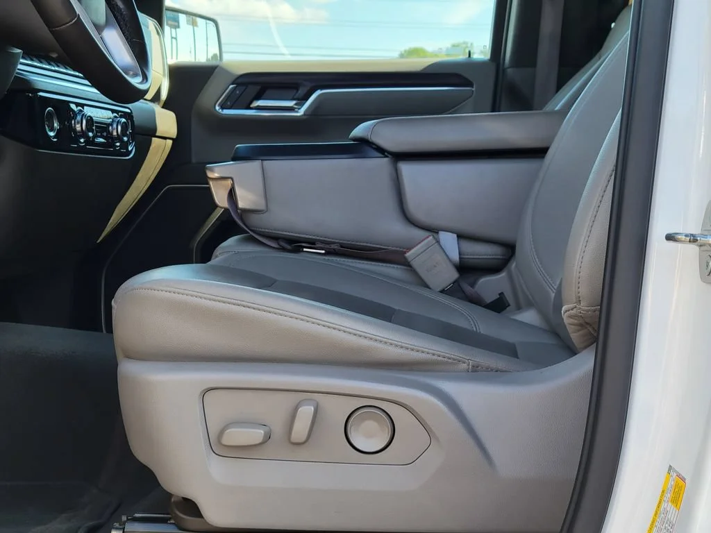 Used 2024 Summit White GMC SLT image 22