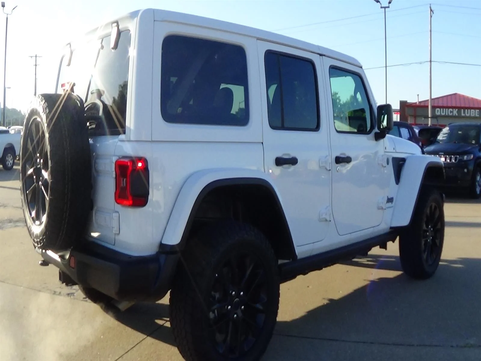 Certified Used 2025 Bright White Clear Coat (pw7) Jeep Backcountry 4xe image 6