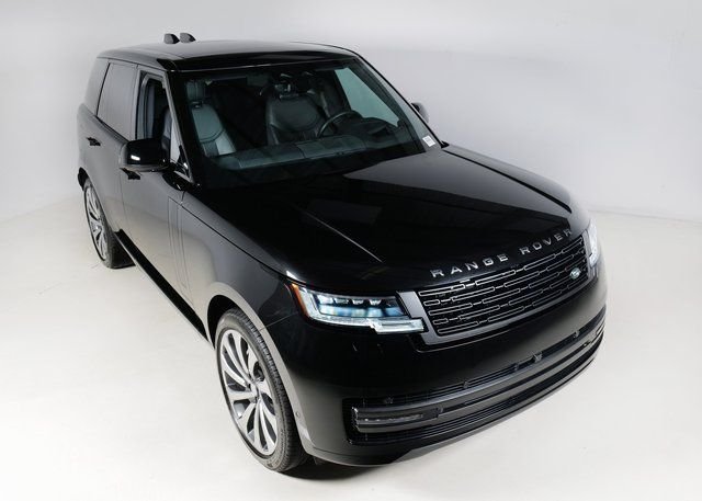 New 2026 Santorini Black Land Rover SE image 27