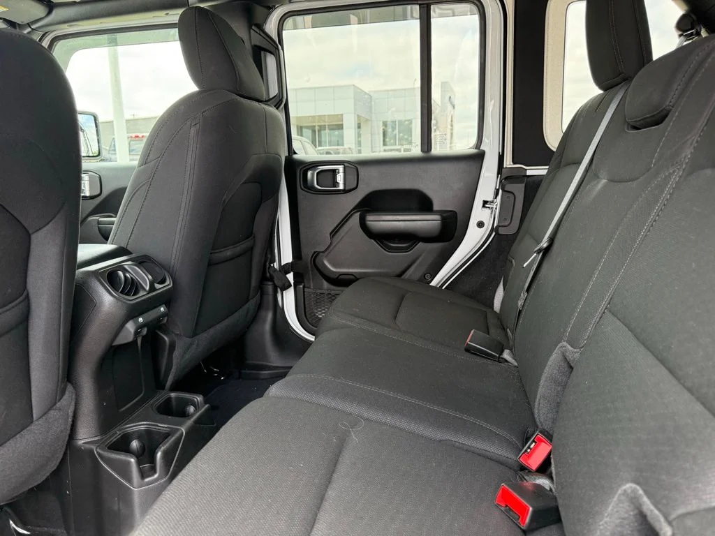 Used 2021 White Jeep Unlimited Sport Altitude image 21