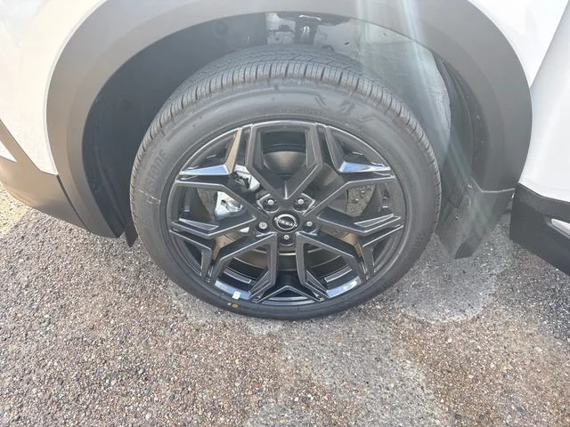 New 2027 Aspen White TriCoat / Super Black Two-tone Nissan SR image 16