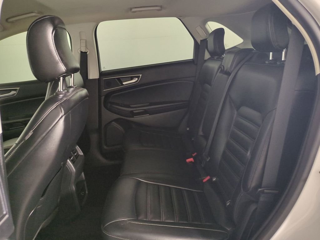 Used 2022 White Ford SEL image 16