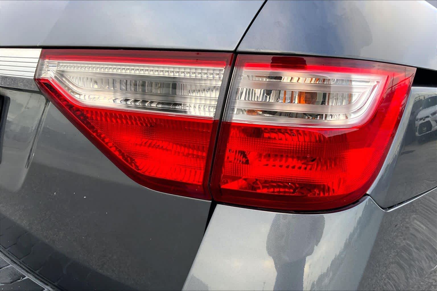 Used 2013 Polished Metal Metallic Honda EX-L image 10