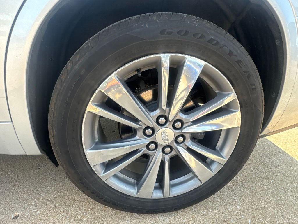 Used 2020 Silver Cadillac Premium Luxury image 12