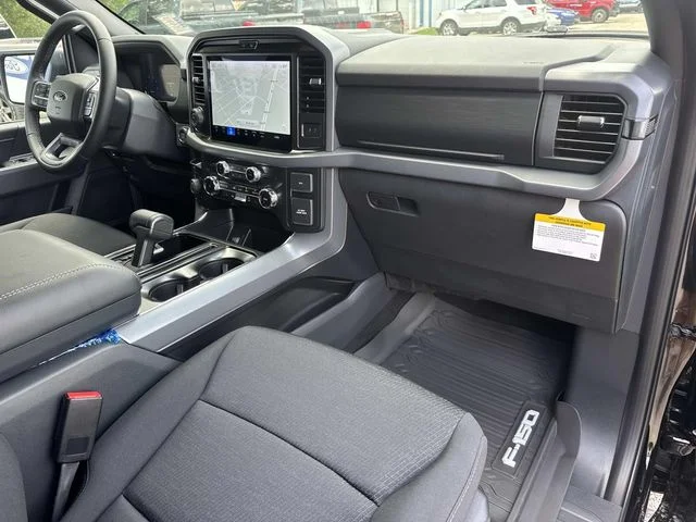 New 2026 Agate Black Metallic Ford XLT image 25
