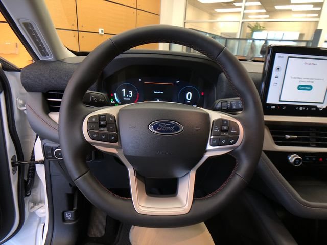 New 2026 Star White Metallic Tri-Coat Ford Active image 13