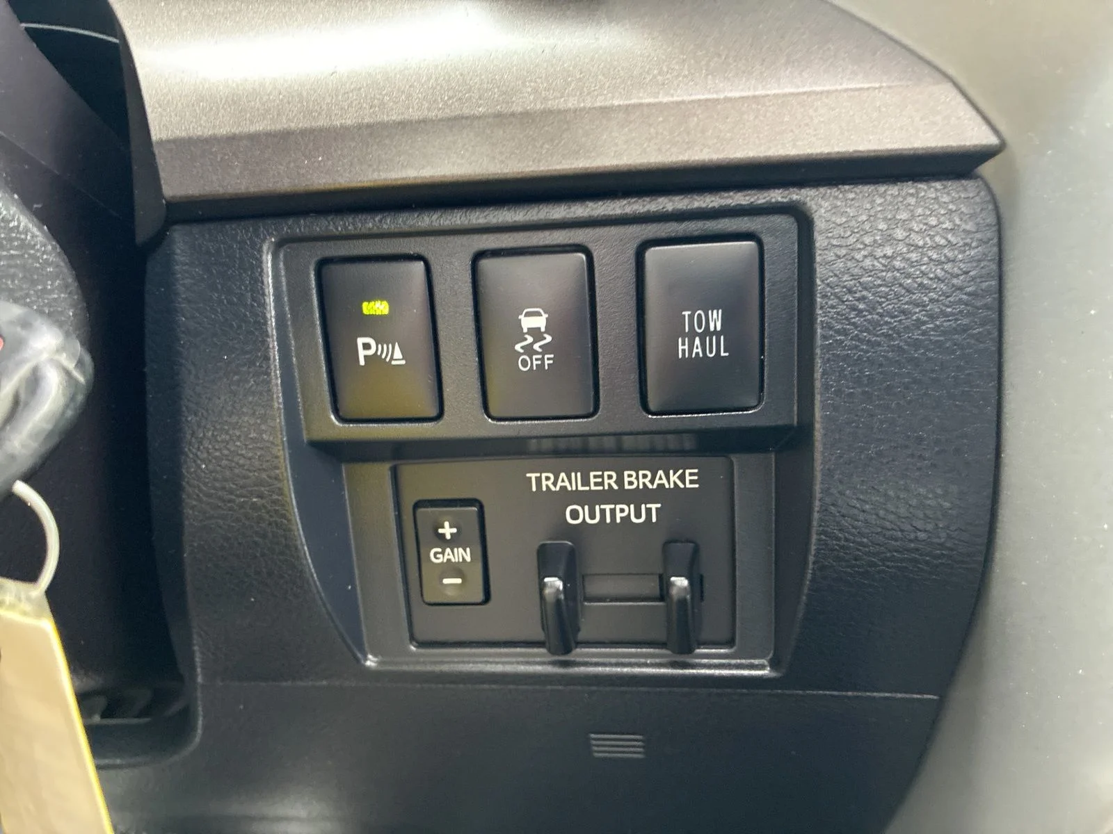 Used 2018  Toyota SR5 image 30