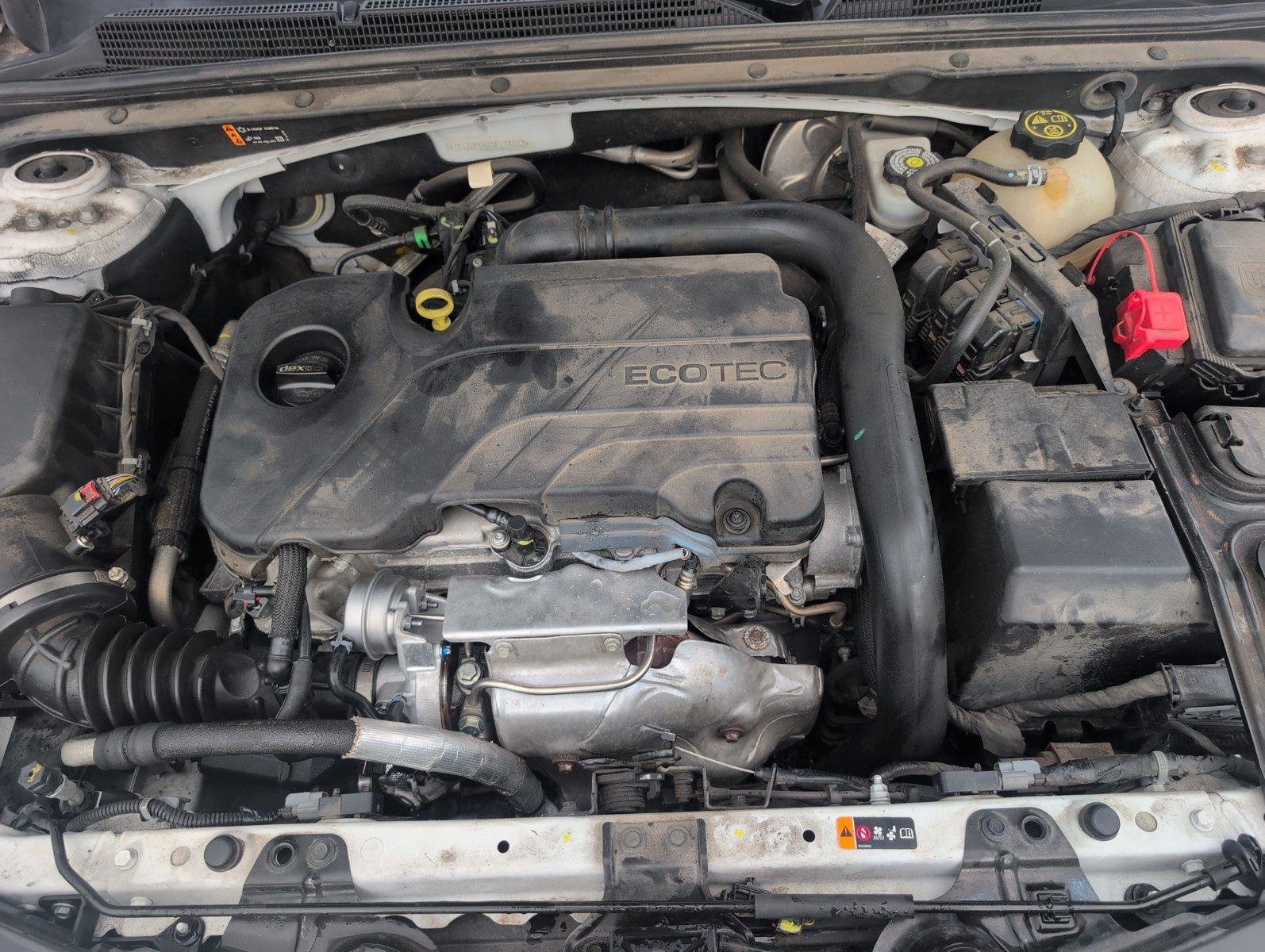 Used 2022 Summit White Chevrolet LT image 14