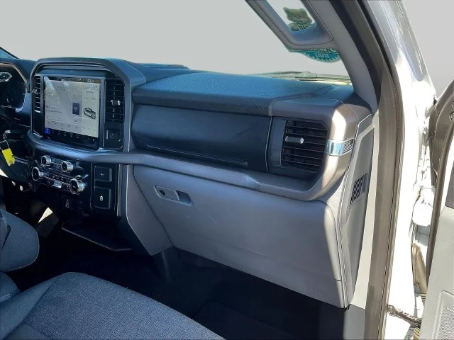 Used 2025 White Ford XLT image 28