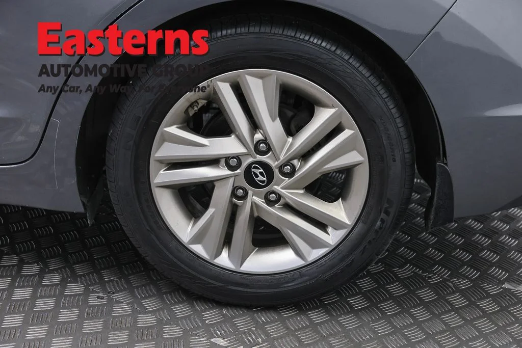 Used 2019 Gray Hyundai Value Edition image 33