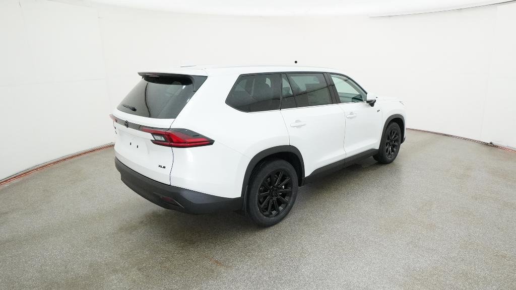New 2026 Wind Chill Pearl Toyota XLE image 5