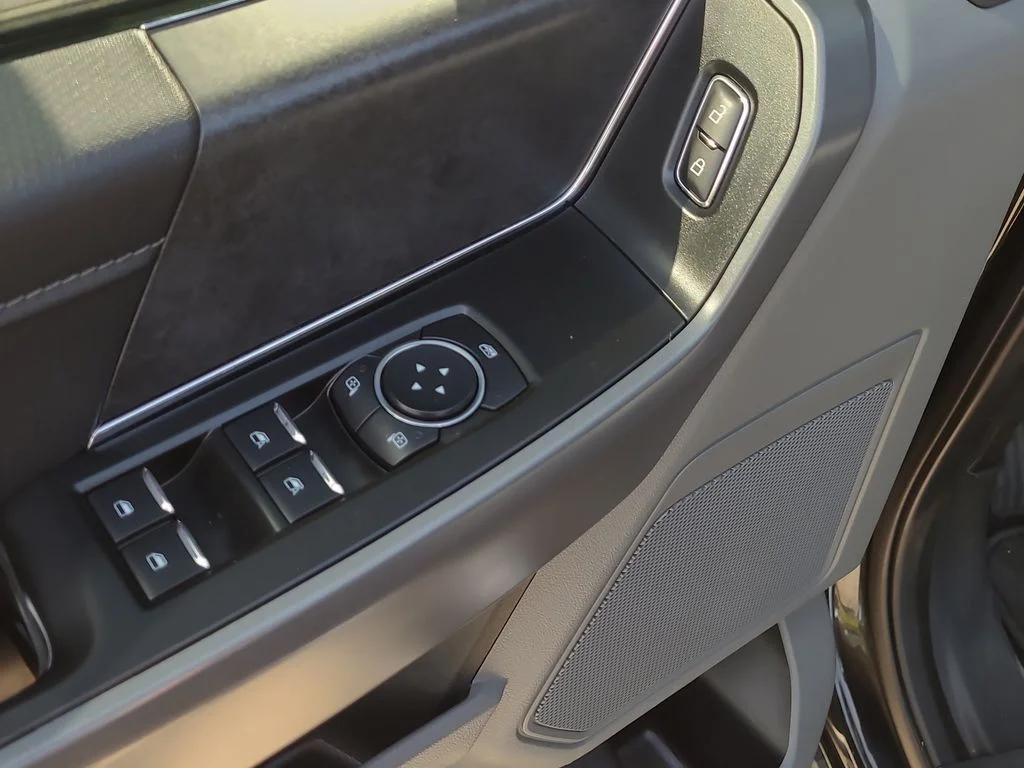 Used 2024 Black Ford XLT image 20