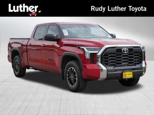 2024 Toyota Tundra 4WD SR5