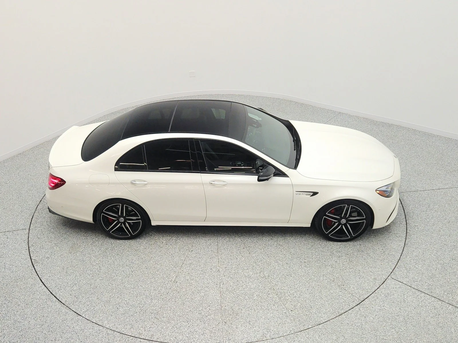 Used 2019 designo Diamond White Metallic Mercedes-Benz AMG® E 63 S 4MATIC+ Sedan image 26