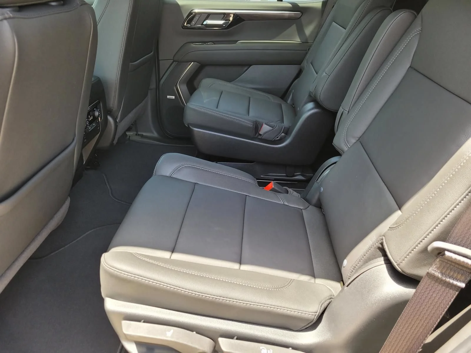 2026 Chevrolet Tahoe LT - Photo 10
