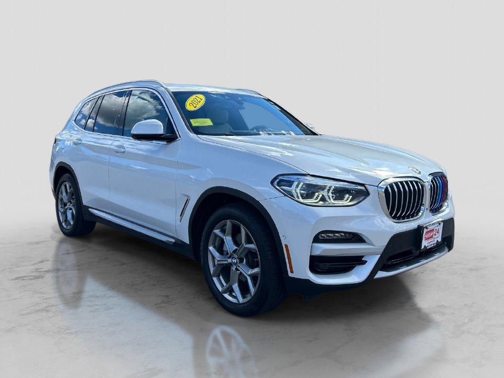 Used 2021 White BMW xDrive30i image 7