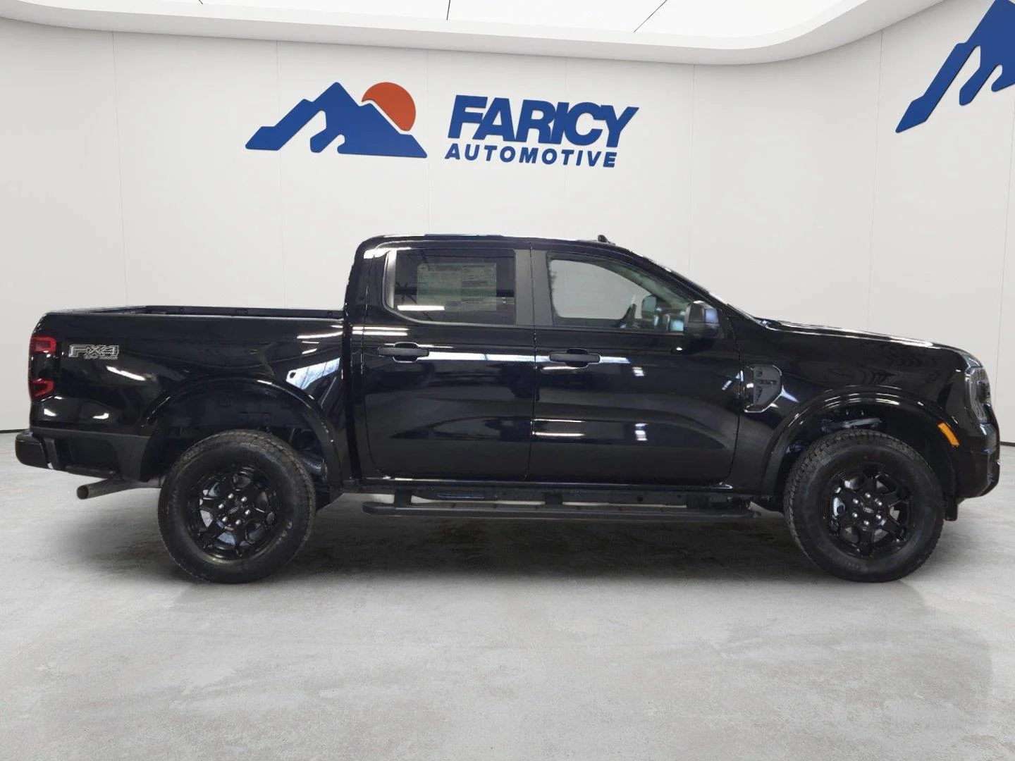 Used 2026 Shadow Black Ford XLT image 5