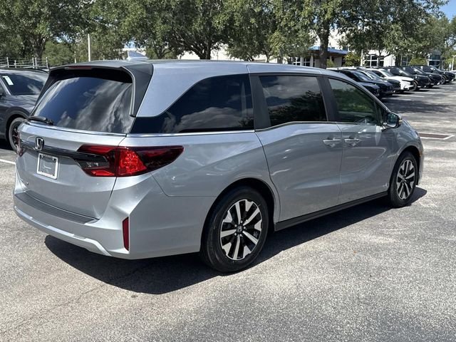 Certified Used 2026 Solar Silver Metallic Honda EX-L image 4