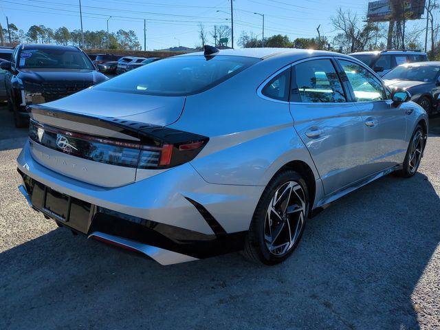 New 2026 Silver Hyundai SEL Sport image 5