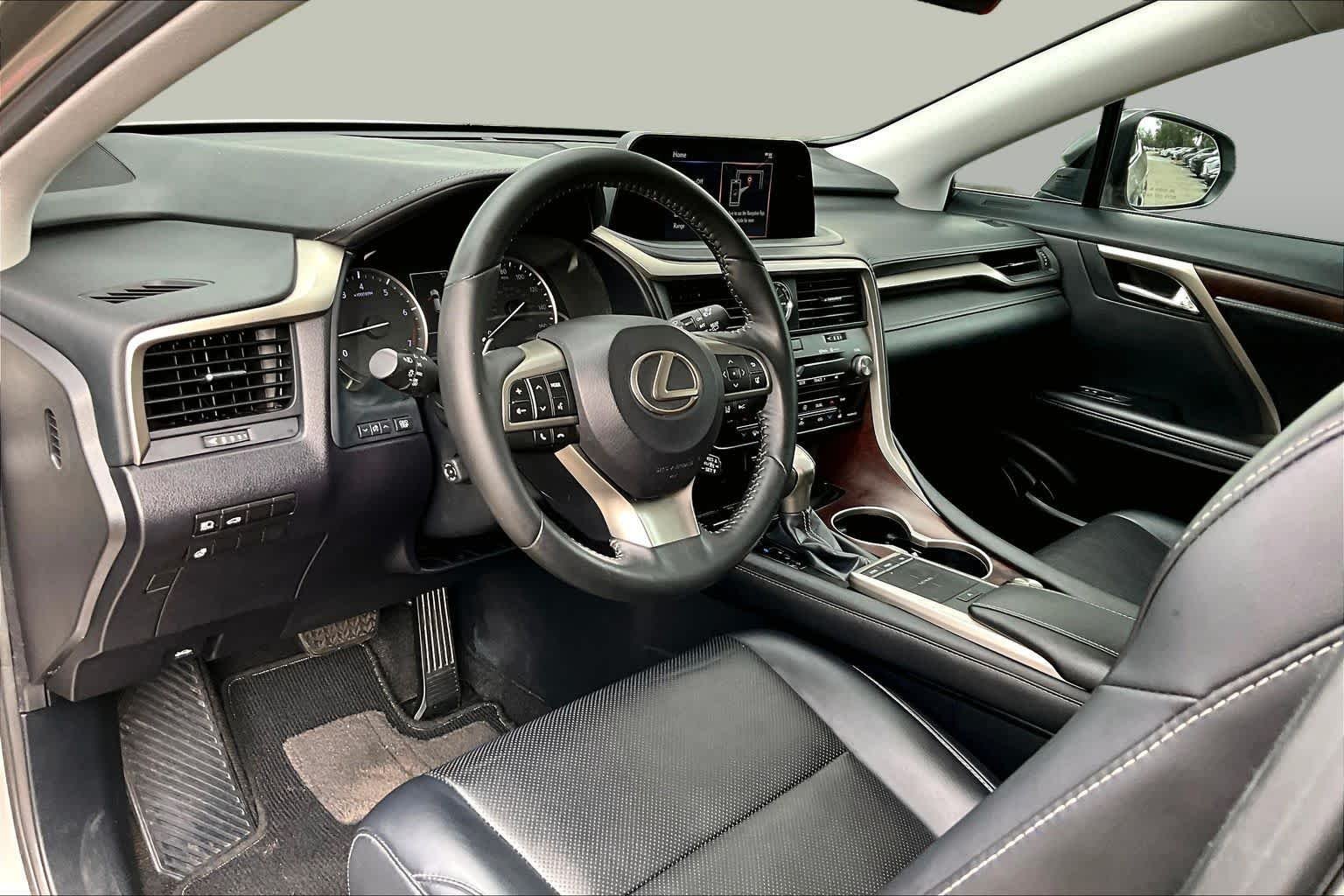 Used 2020 Atomic Silver Lexus  image 18