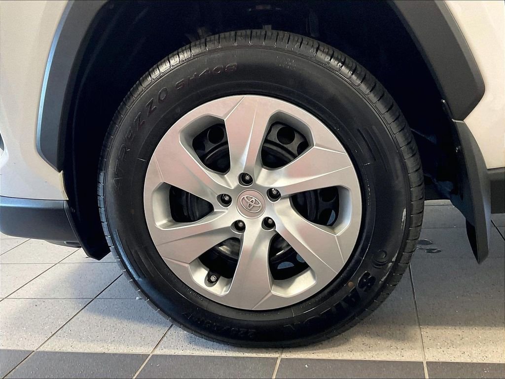 Used 2019 White Toyota LE image 6