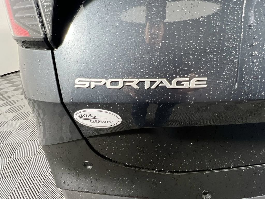 New 2026 Gravity Gray Kia LX image 5