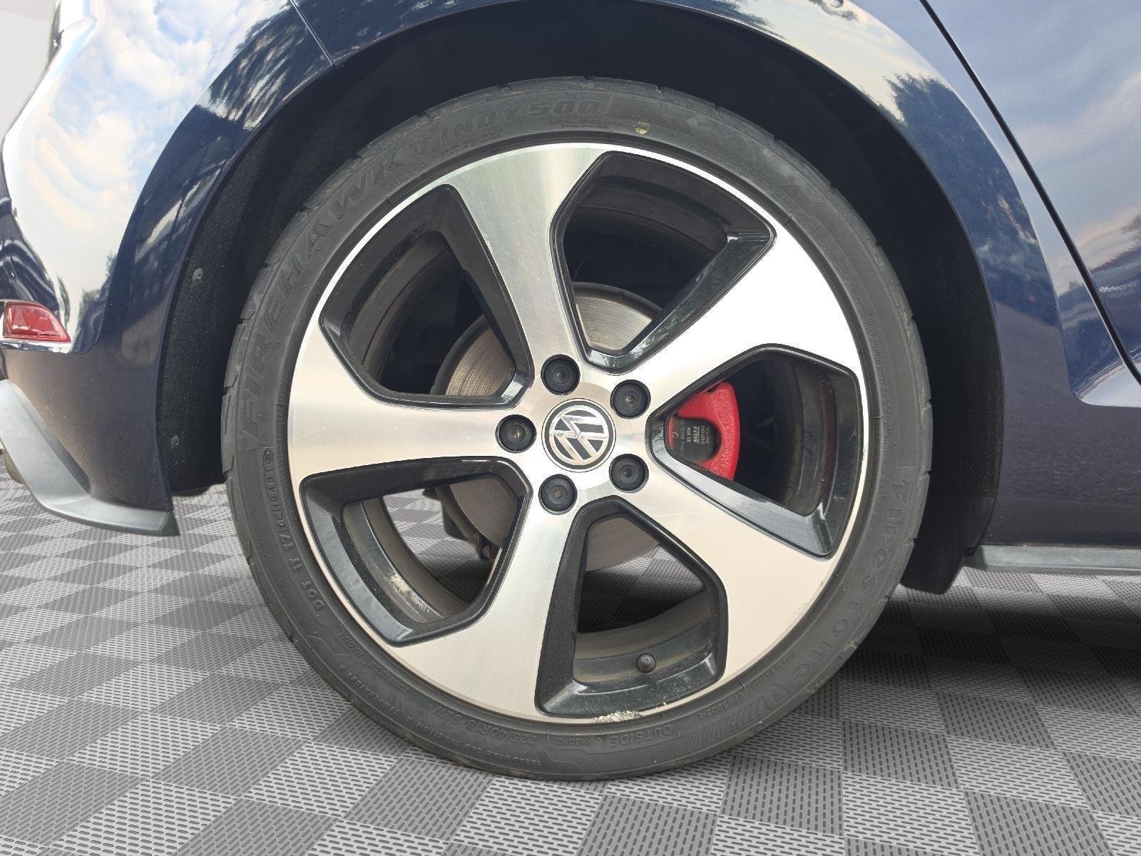 Used 2018 Night Blue Metallic Volkswagen S image 16
