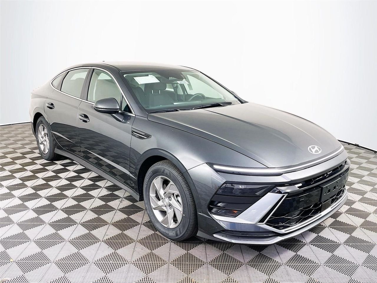 2026 Hyundai Sonata SE's photo