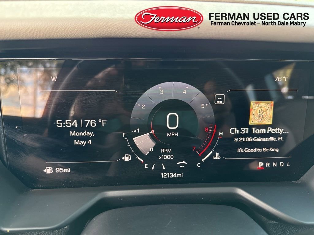Used 2026 Summit White GMC Elevation image 8