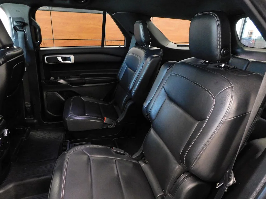 Used 2020 Agate Black Metallic Ford XLT image 37