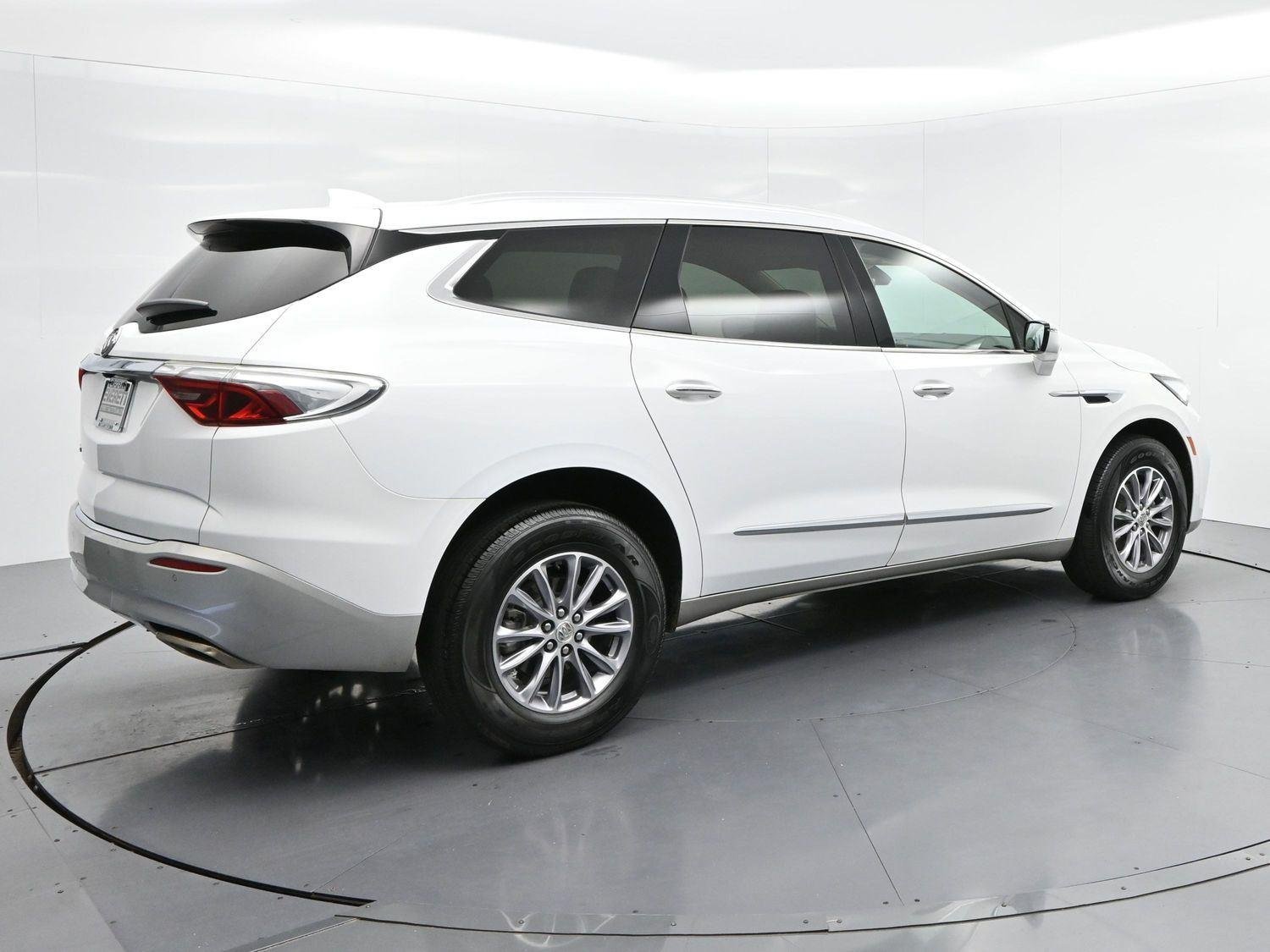 Used 2023 Summit White Buick Essence image 7