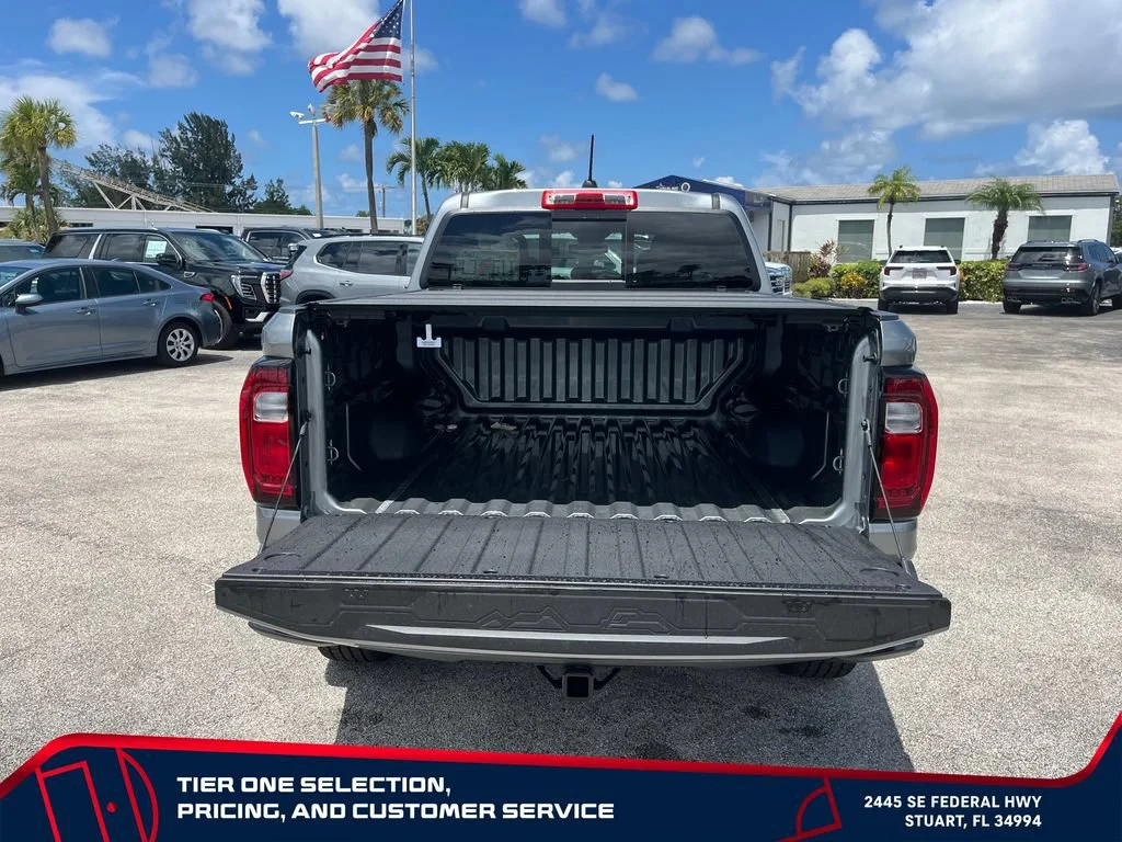 New 2026 Sterling Metallic GMC Elevation image 10